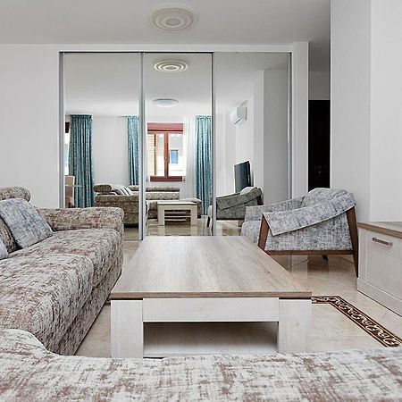 Three Bedroom Spacious Apartment Anatolia 부드바 외부 사진
