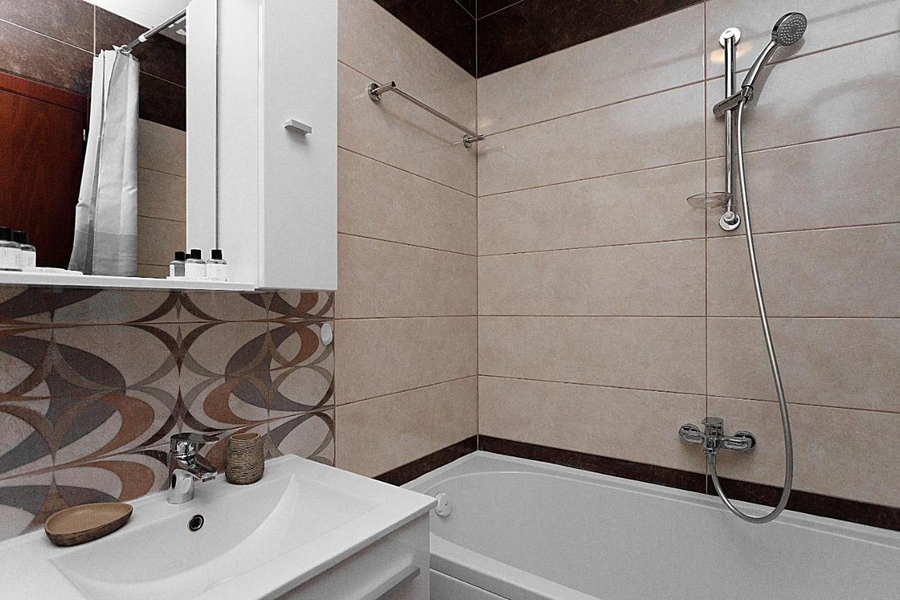 Three Bedroom Spacious Apartment Anatolia 부드바 외부 사진