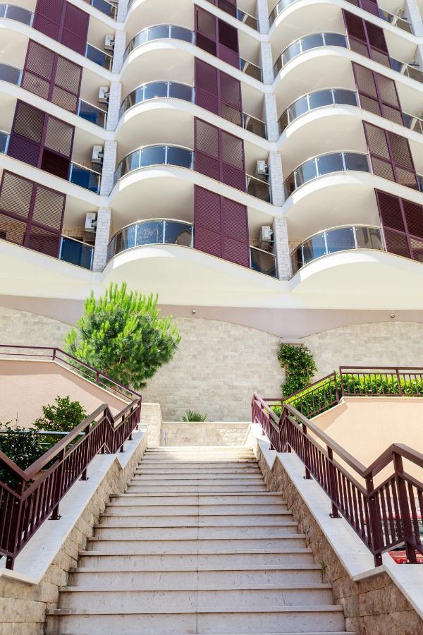 Three Bedroom Spacious Apartment Anatolia 부드바 외부 사진