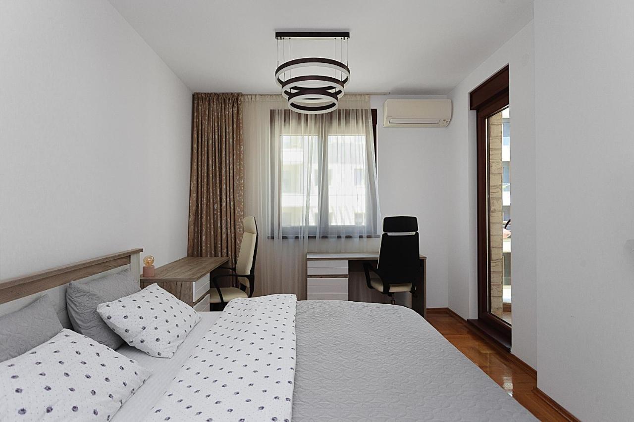 Three Bedroom Spacious Apartment Anatolia 부드바 외부 사진
