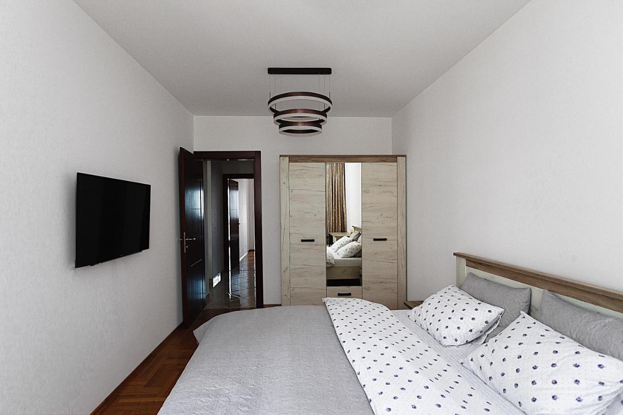 Three Bedroom Spacious Apartment Anatolia 부드바 외부 사진